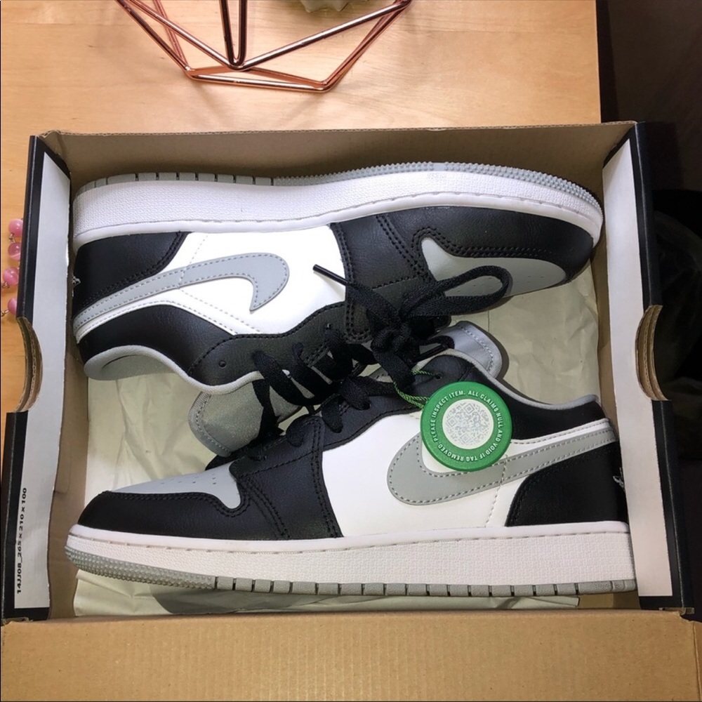 5.5 Jordan 1 lows ! Read description